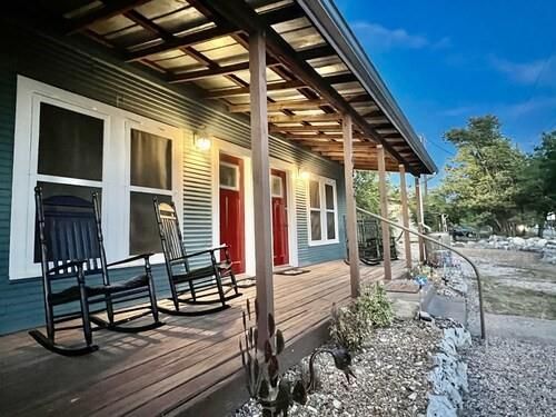 14254 State Highway 16 N, Medina, TX, 78055-3561 | Card Image