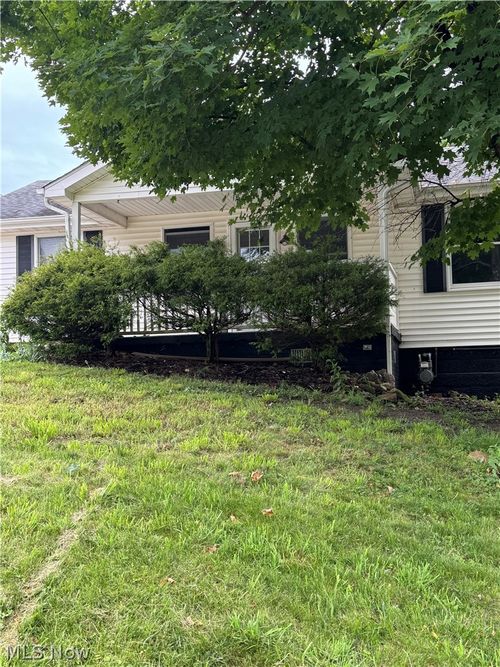 119 Norris St, Saint Clairsville, OH, 43950-1580 | Card Image