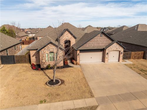 6101 W Woodbine Dr, Rogers, AR, 72758-8273 | Card Image