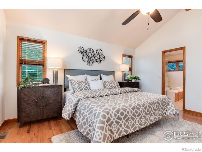Enormous Primary Bedroom | Image 24