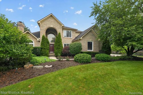1822 Lexington Dr, Troy, MI, 48084-5713 | Card Image