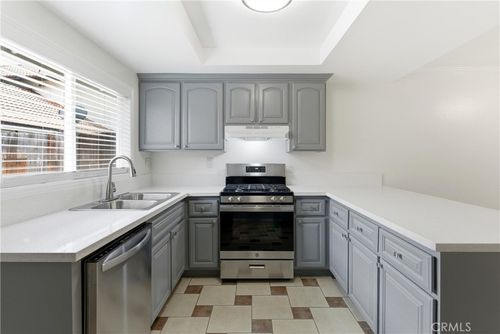 1-7082 Heil Ave, Huntington Beach, CA, 92647-4480 | Card Image