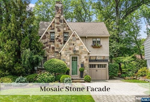 446 Upper Blvd, Ridgewood, NJ, 07450-1504 | Card Image