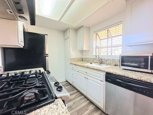 303-1515 E Appleton St, Long Beach, CA, 90802 | Card Image