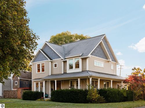 704 Webster St, Traverse City, MI, 49686-2656 | Card Image