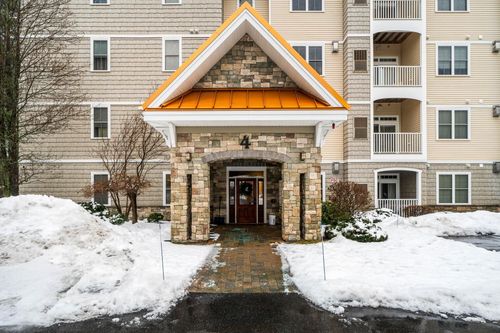 unit-202-4 Henry David Dr, Nashua, NH, 03062-1938 | Card Image