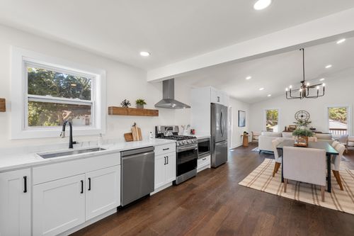 1005 Center St, Delavan, WI, 53115-1403 | Card Image