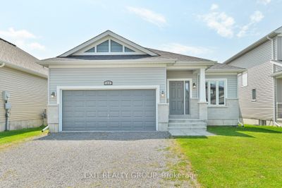 23 Redwood Dr, House other with 2 bedrooms, 2 bathrooms and 4 parking in Belleville ON | Image 2