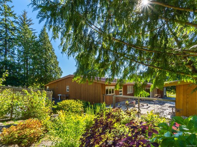 410 17 Th Ave, House other with 4 bedrooms, 5 bathrooms and 4 parking in Sointula BC | Image 70