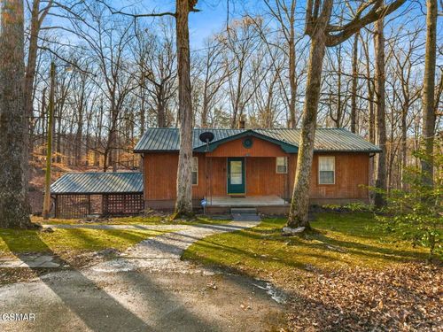 1027 Dean Cir, Dandridge, TN, 37725-5125 | Card Image