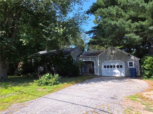 93 S Pierce Rd, East Greenwich, RI, 02818-3405 | Card Image