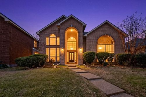 875 San Jacinto Dr, Grand Prairie, TX, 75052-3151 | Card Image