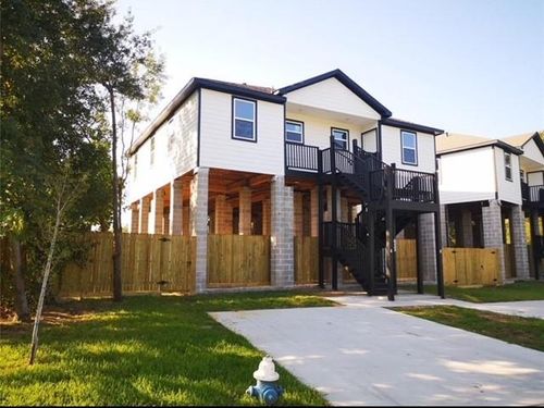 622 Maple Way, Houston, TX, 77015-4338 | Card Image