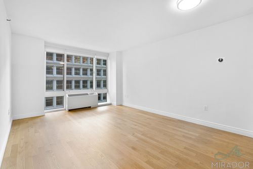 910-60 W 23rd St, New York, NY, 10010-5295 | Card Image