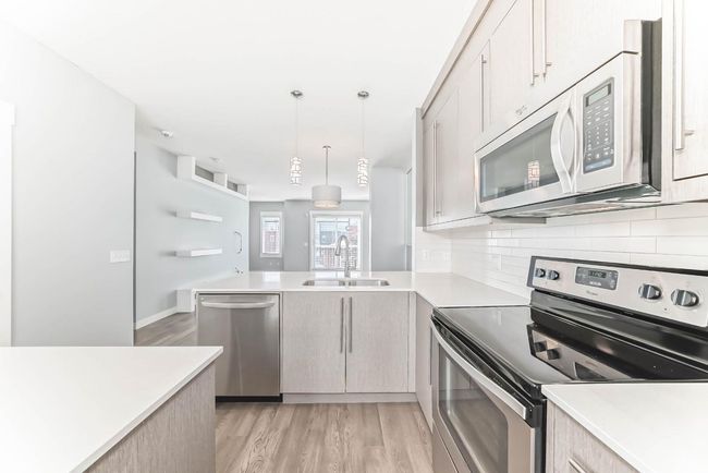 52 - 111 Rainbow Falls Gate, Townhouse with 2 bedrooms, 3 bathrooms and 2 parking in Chestermere AB | Image 10