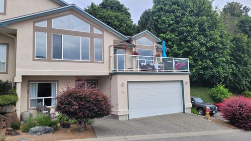46-8590 Sunrise Dr, Chilliwack, BC, V2R3Z4 | Card Image