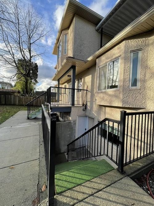 4800 Canada Way, Burnaby, BC, V5G1L5 | Card Image