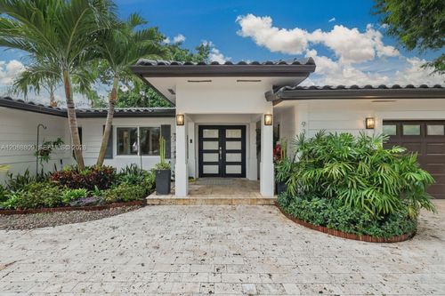 9320 Sw 165th St, Palmetto Bay, FL, 33157-3449 | Card Image