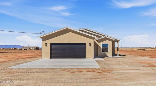 653 Desert Ln, Chaparral, NM, 88081-7206 | Card Image