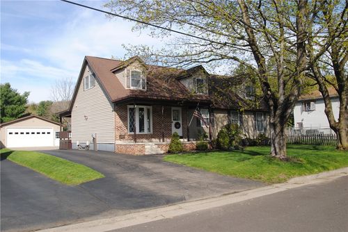 3 Maxwell Ave, Hornell, NY, 14843-2127 | Card Image