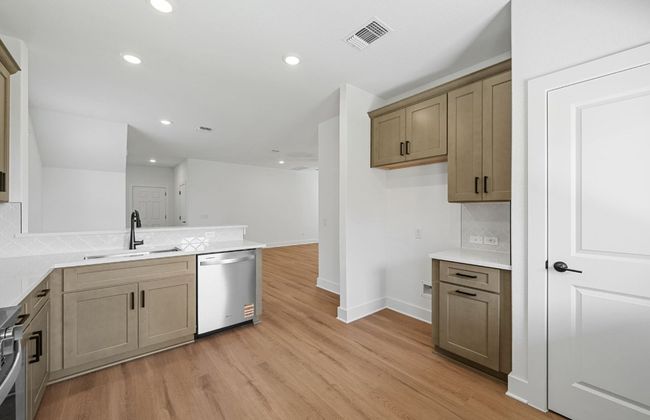 577 Tailwind Dr, House other with 4 bedrooms, 3 bathrooms and 2 parking in Kyle TX | Image 6
