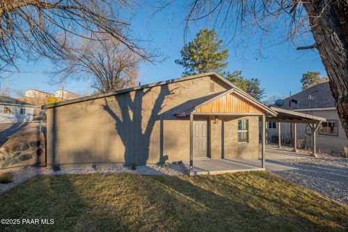 571 Lincoln Ave, Prescott, AZ, 86301-2436 | Card Image