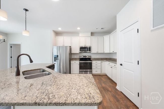 303 Waybridge Way, House other with 5 bedrooms, 3 bathrooms and null parking in Richmond Hill GA | Image 14