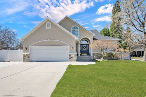 8450 865, Sandy, UT, 84094-1636 | Card Image