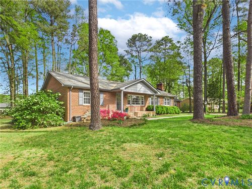1637 Forest Glenn Cir, Chester, VA, 23836-6113 | Card Image