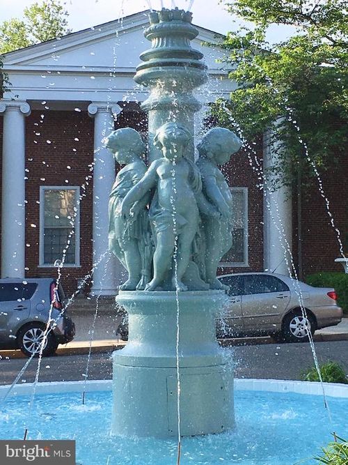 apt-a133-3770 39th St Nw, WASHINGTON, DC, 20016-5527 | Card Image