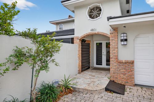 4801 Ne 29th Ave, Fort Lauderdale, FL, 33308-4828 | Card Image