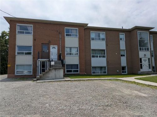 3-5 Olive St, Grimsby, ON, L3M2B4 | Card Image