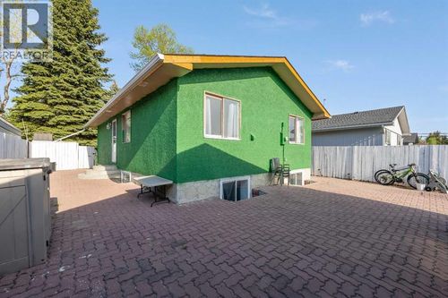 3050 30a St Se, Calgary, AB, T2B0S7 | Card Image