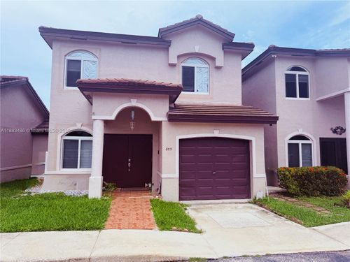8-8431 Nw 188th Ter, Hialeah, FL, 33015-2673 | Card Image