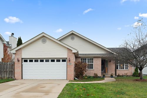 25821 S Sunrise Ct, Monee, IL, 60449-8049 | Card Image
