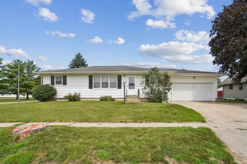628 2nd Ave W, Cresco, IA, 52136-1212 | Card Image