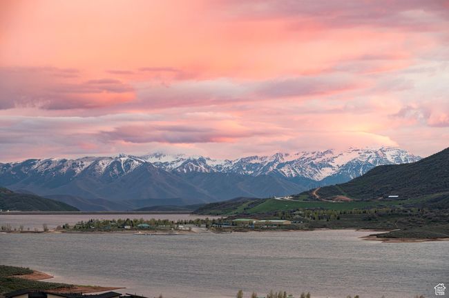 442 E Overlook Loop, Townhouse with 4 bedrooms, 5 bathrooms and 2 parking in Hideout UT | Image 58