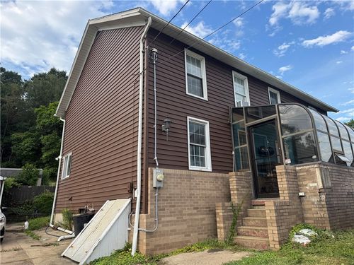 3711 State Route 136, Greensburg, PA, 15601-6230 | Card Image