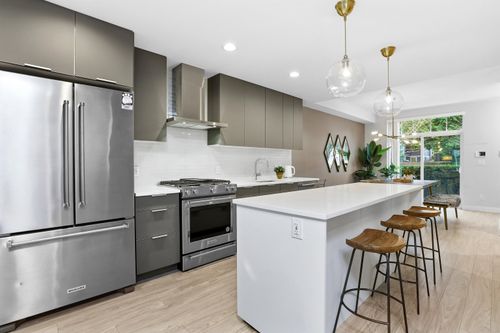 2126 St Johns St, Port Moody, BC, V3H0J5 | Card Image