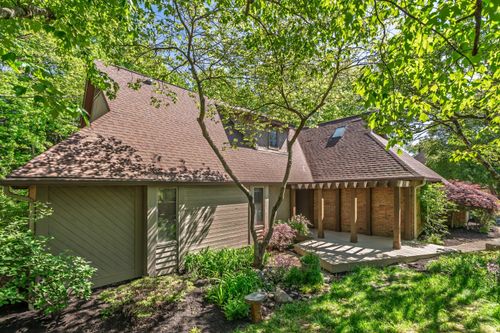 130 Whieldon Ln, Worthington, OH, 43085-2900 | Card Image