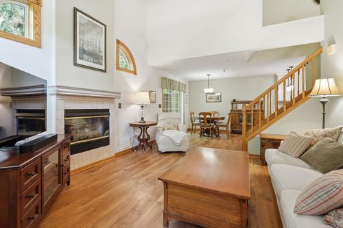 18091 Settlers Way, Eden Prairie, MN, 55347-1030 | Card Image