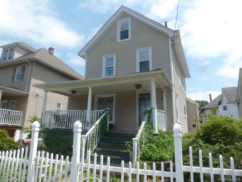 80 Beattie Ave, Middletown, NY, 10940-3829 | Card Image