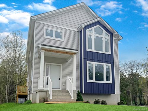 57 Townsend St, Beacon, NY, 12508-1246 | Card Image