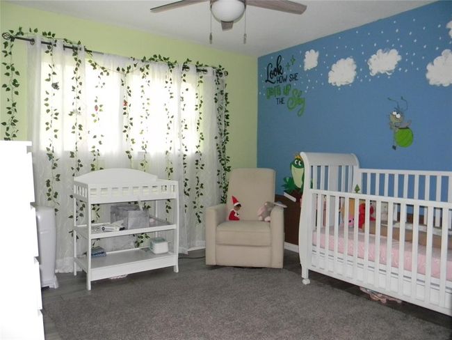 Bedroom perfect for overnight guests or for a quick nap. | Image 13