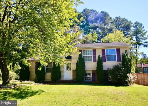 5841 Parakeet Dr, BURKE, VA, 22015-3349 | Card Image