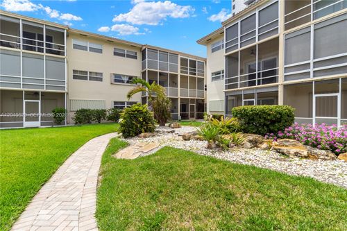 119-2600 Diana Dr, Hallandale Beach, FL, 33009-4827 | Card Image