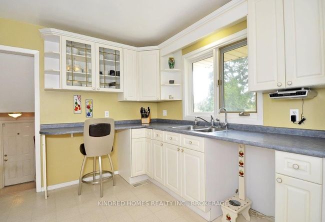 245 Forest Hill Dr, House other with 3 bedrooms, 2 bathrooms and 5 parking in Kitchener ON | Image 16