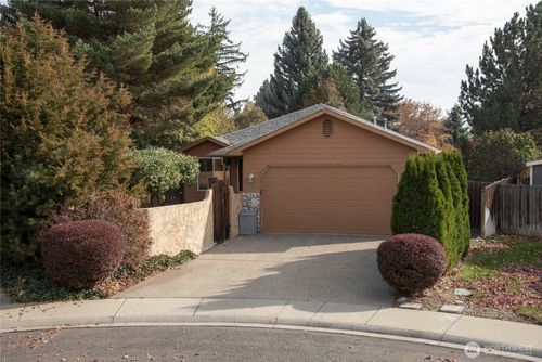 202 W Mount Baker Ct, Ellensburg, WA, 98926-2078 | Card Image