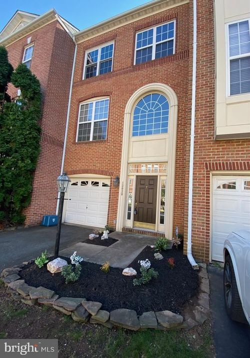 13030 Park Crescent Cir, HERNDON, VA, 20171-2820 | Card Image