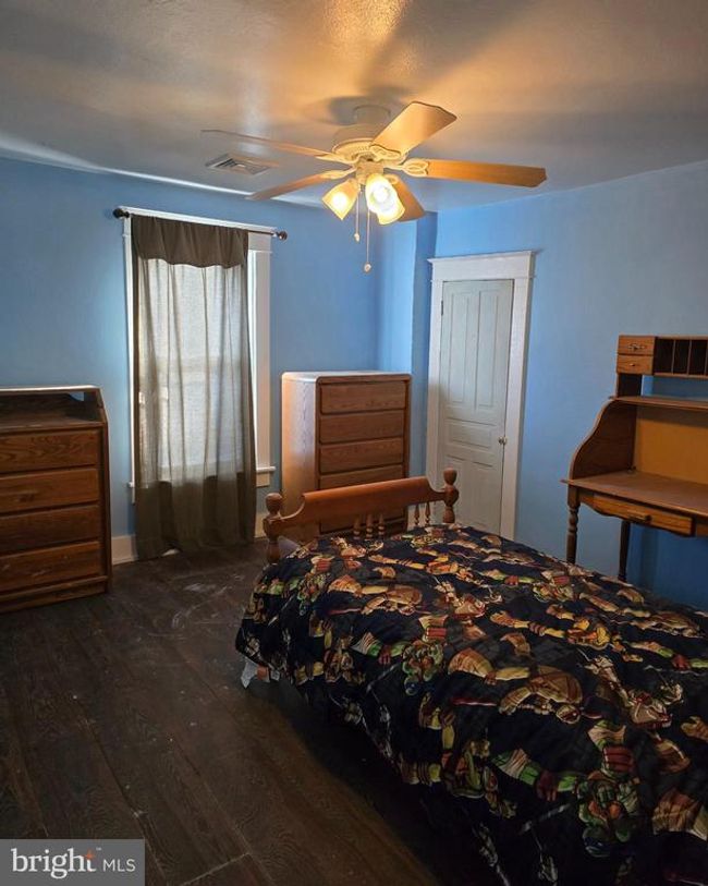 338 East Ave, House other with 4 bedrooms, 2 bathrooms and null parking in MOUNT CARMEL PA | Image 14